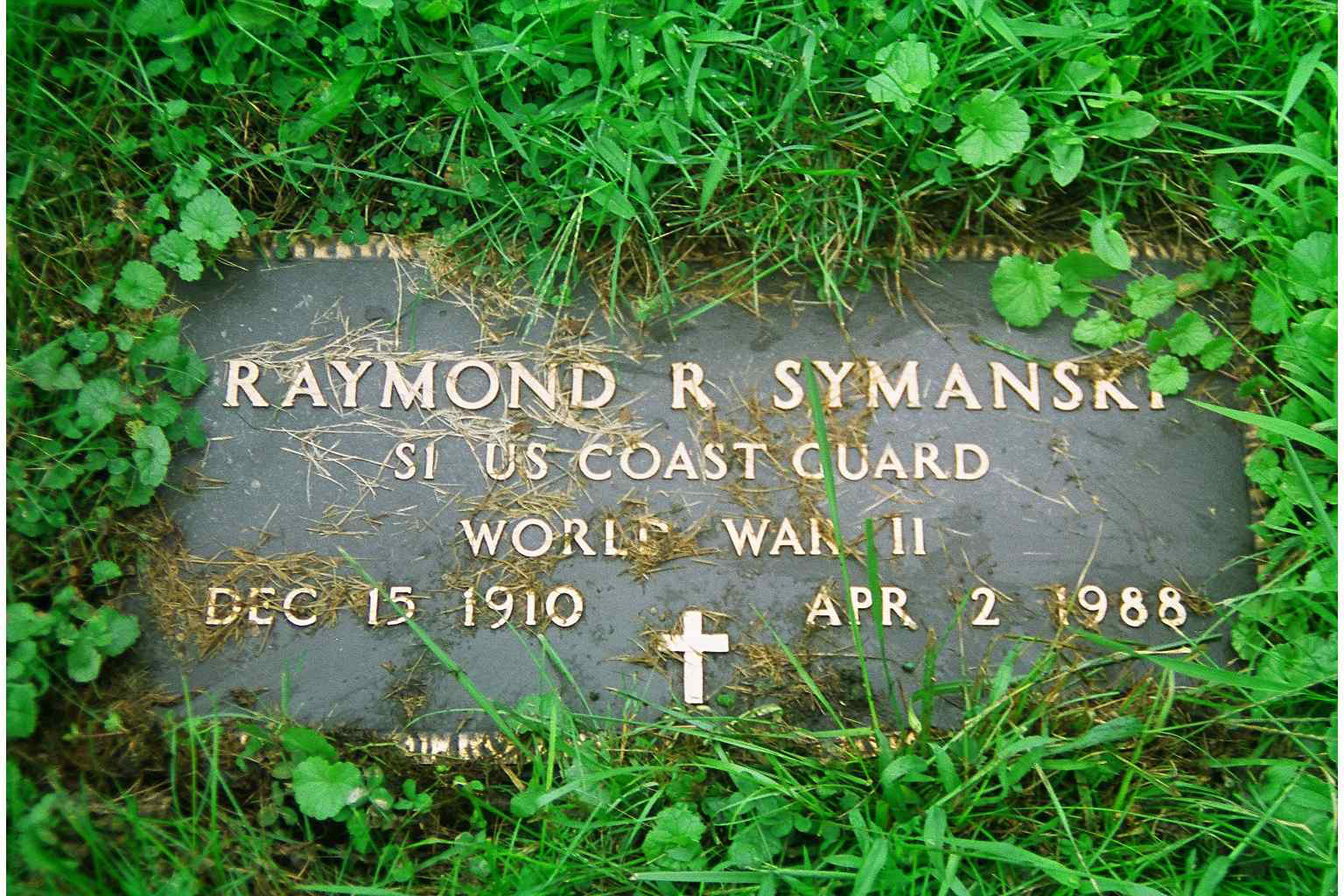 Raymond Symanski Tombstone.jpg
