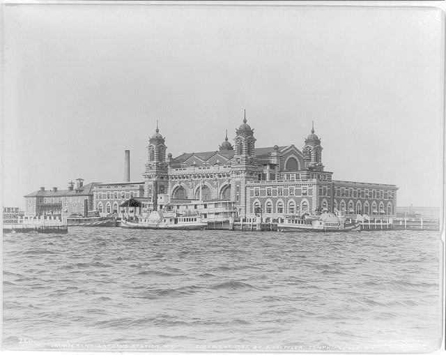 Ellis Island-1.jpg